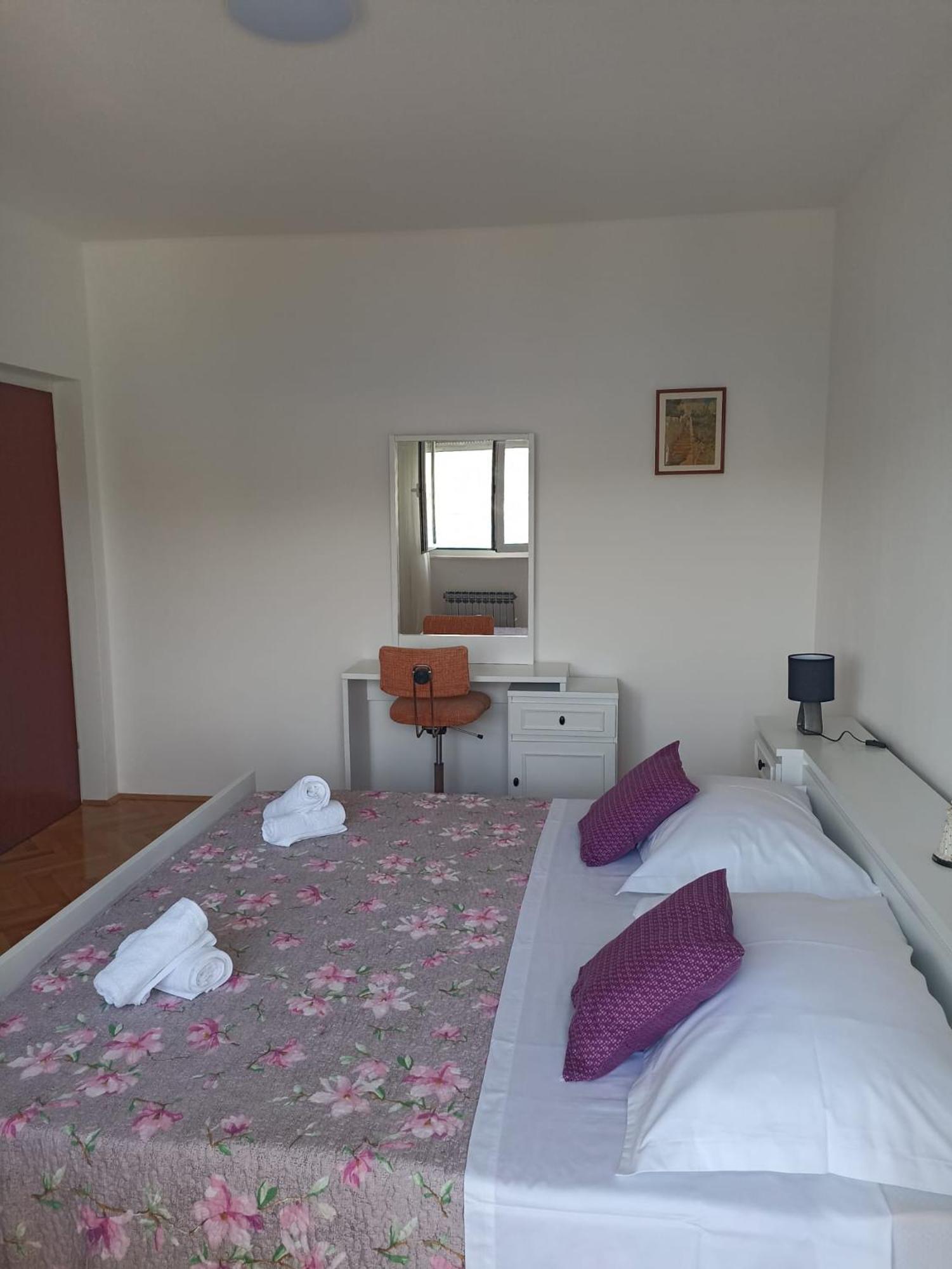 Apartment Tea-1 Donji Okrug  Екстер'єр фото